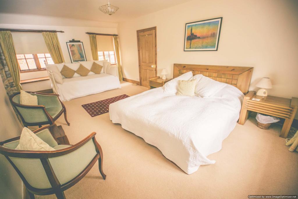 Weycroft Mill House Bed And Breakfast Axminster Habitación foto